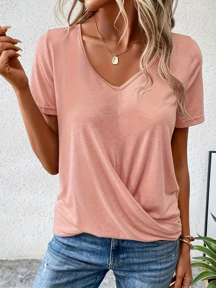 Lianna™ - T-shirt à col en V avec ourlet twisté