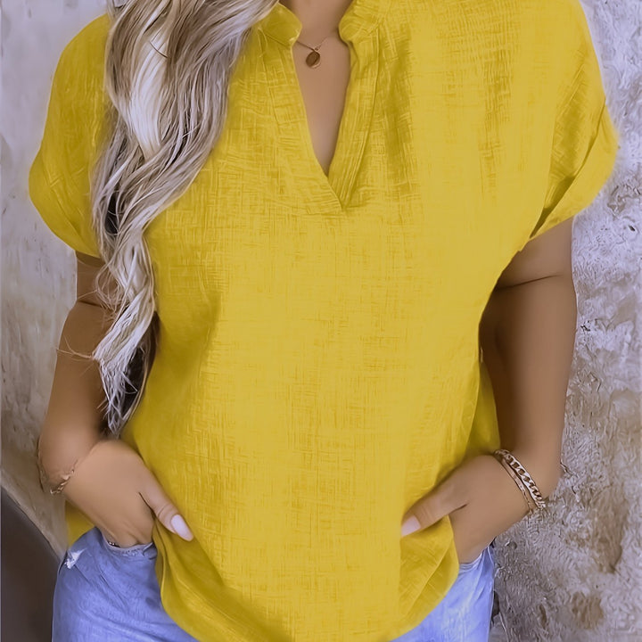 Mila™ | tshirt à col en v