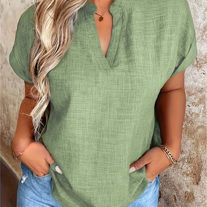 Mila™ | tshirt à col en v