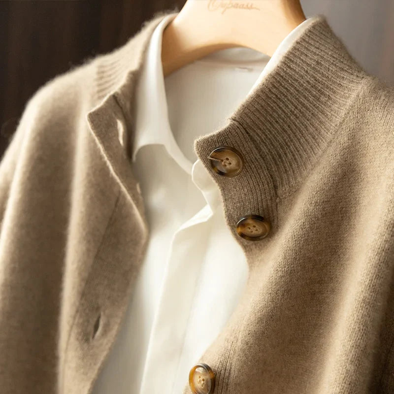 Margaux™ | Cardigan Classique à Boutons camel