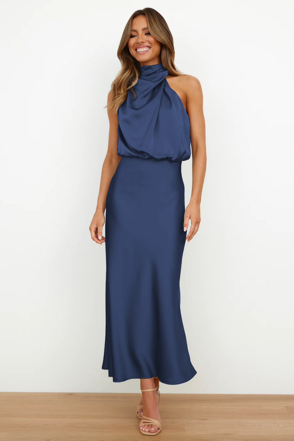 Selina™ | Robe à col halter