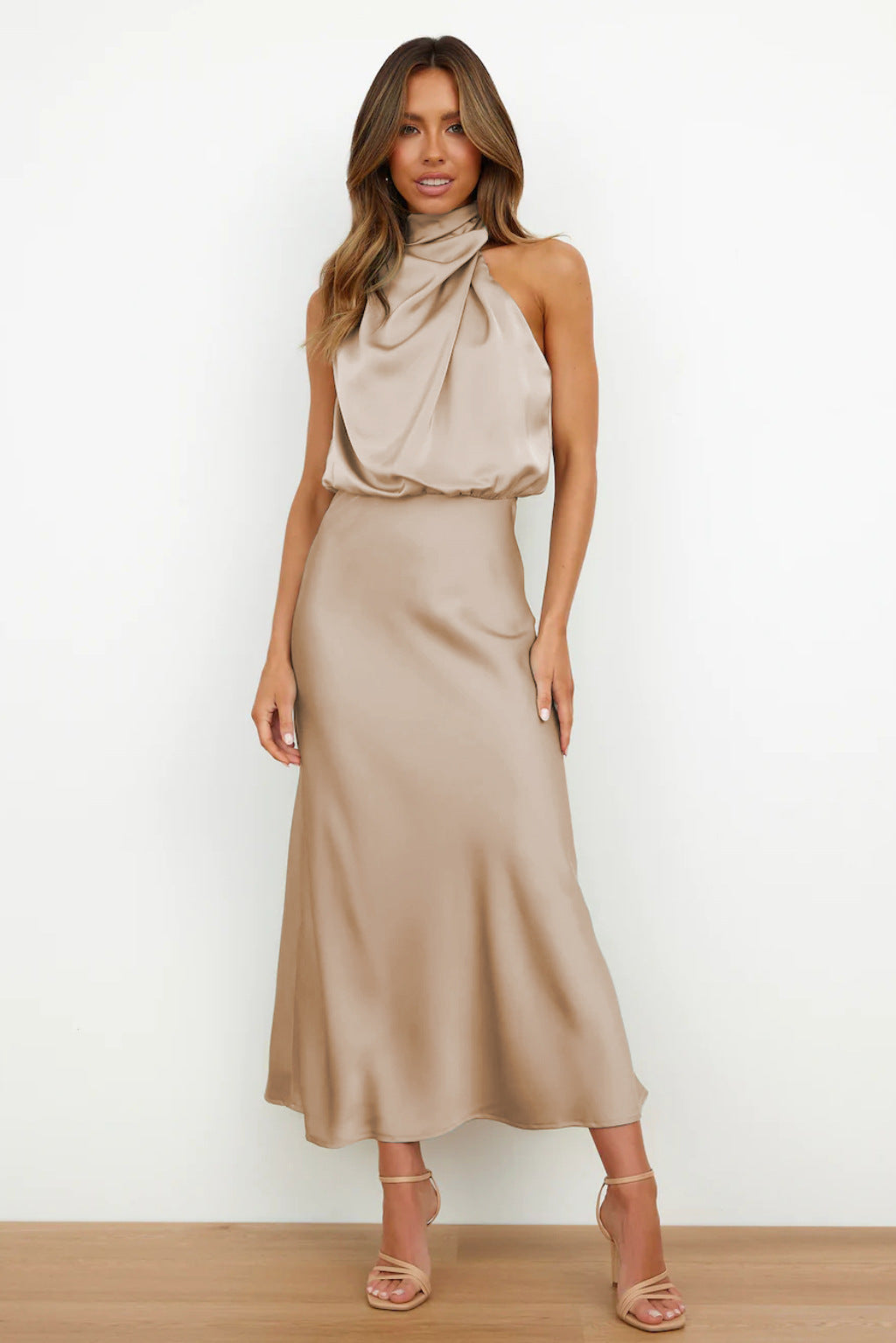 Selina™ | Robe à col halter