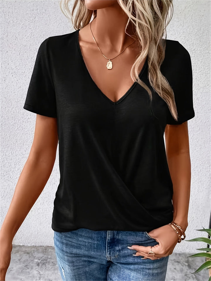 Lianna™ - T-shirt à col en V avec ourlet twisté